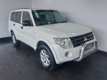 Load image into Gallery viewer, PAJERO 3.2 DI-DC GLX A/T - H727
