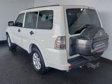 Load image into Gallery viewer, PAJERO 3.2 DI-DC GLX A/T - H727
